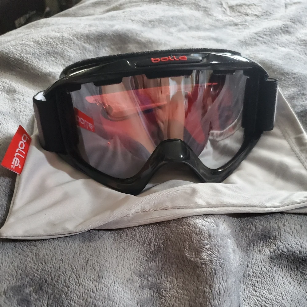 Bollé X9 OTG Over the Glasses Ski Goggle Shiny Black/Vermillon